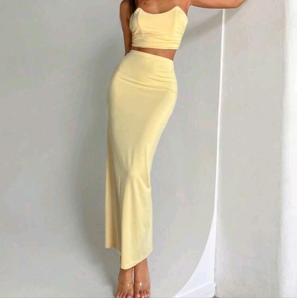 2pcs Women Set: Bow Decor Cropped Camisole Top & Long Ruched Skirt - Picture 2 of 4